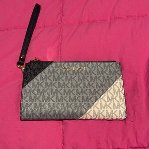 Michael Kors wristlet